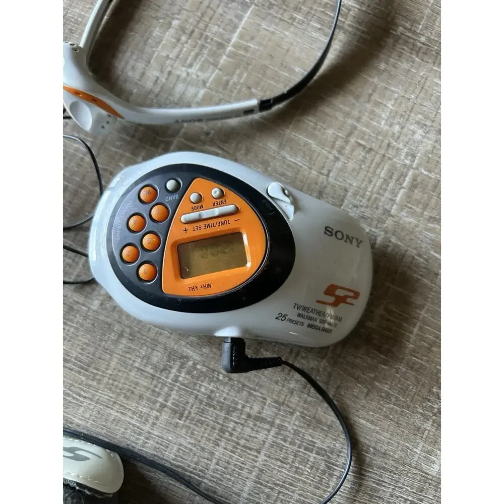 Sony Walkman Sports SRF-M80V AM FM Weather Portable Radio Tested w Headphones